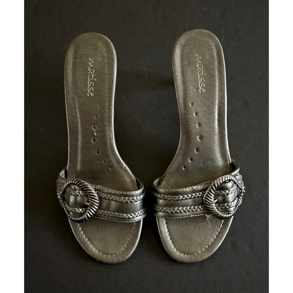 Elegant Matisse Ladies Slip On Heels Size 9